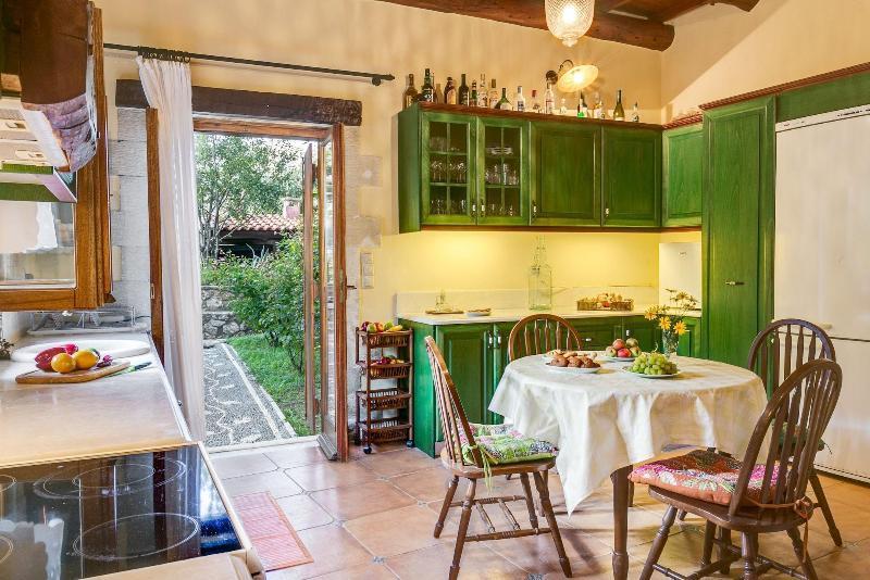 Ifigenia Lux Maisonette In Oldtown And Villas In Theriso Vilage 14 Km Outside Of Chania Hriszí Aktí Haniá Kültér fotó