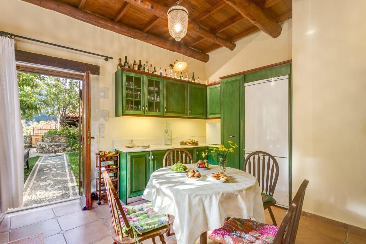 Ifigenia Lux Maisonette In Oldtown And Villas In Theriso Vilage 14 Km Outside Of Chania Hriszí Aktí Haniá Kültér fotó