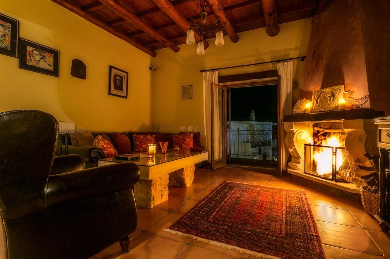 Ifigenia Lux Maisonette In Oldtown And Villas In Theriso Vilage 14 Km Outside Of Chania Hriszí Aktí Haniá Kültér fotó